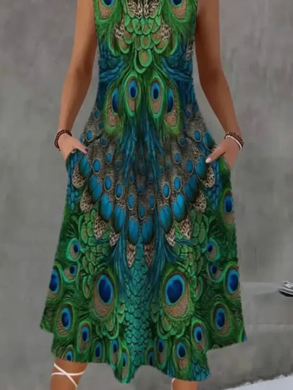 Ladies size 3XL Peacock design midi dress 14.00